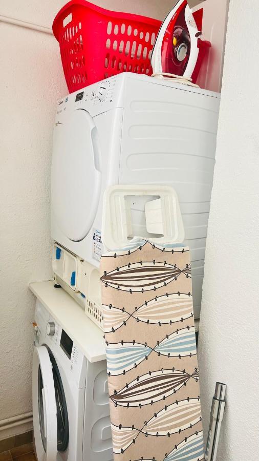 Lux Apartament 萨洛 外观 照片
